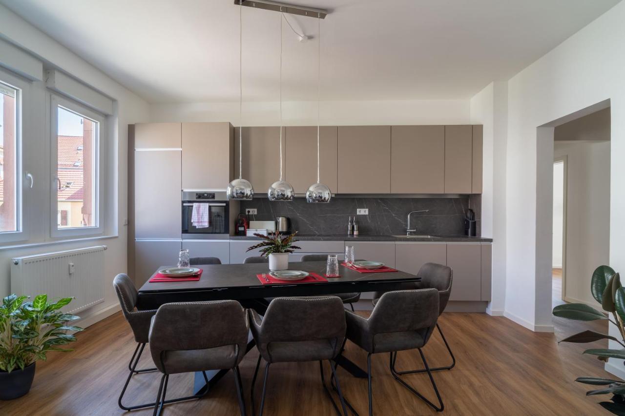 Lit Living - Luxury House - Box Spring - Parking - Exclusive Kitchen Appartement
