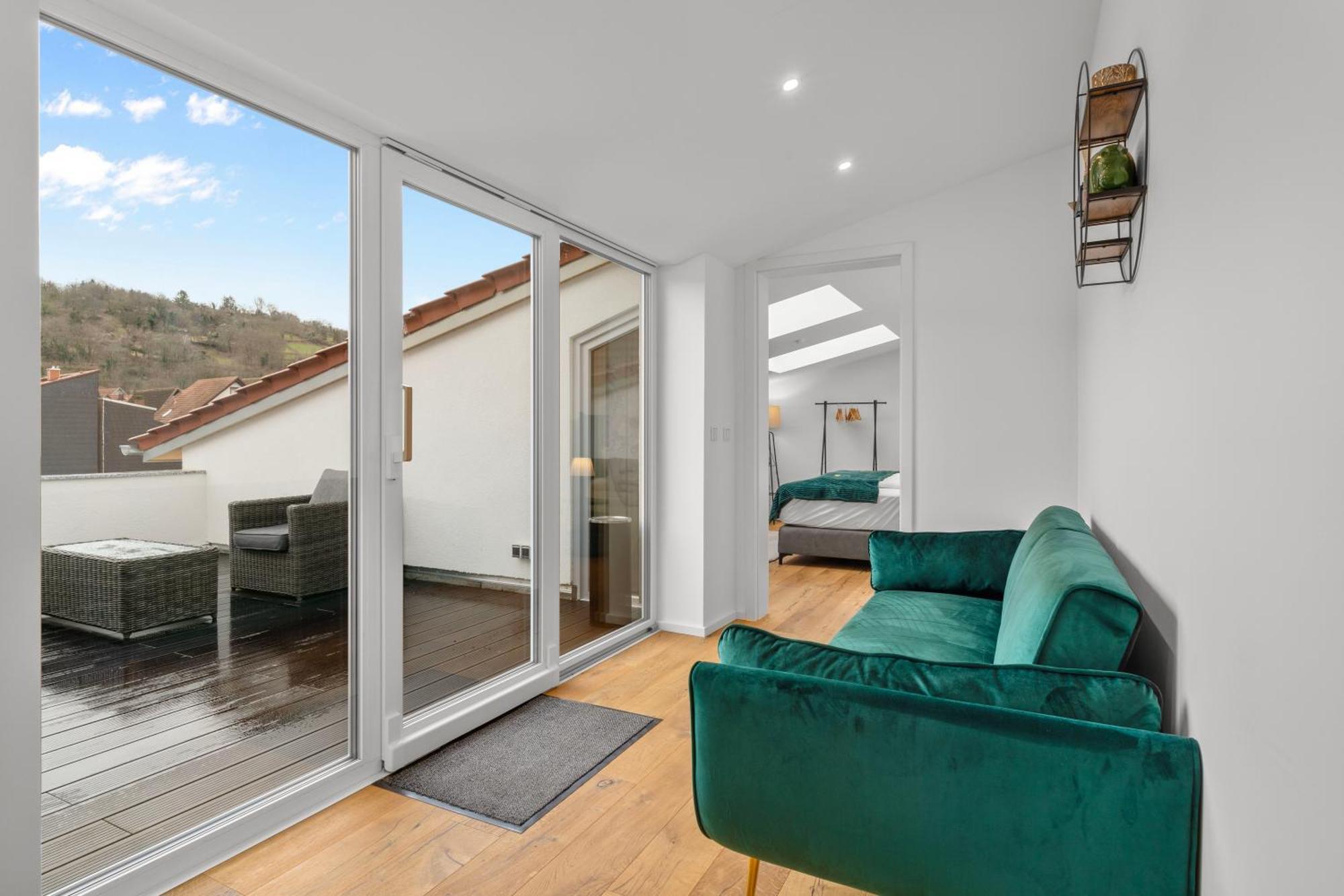 Lit Living - Luxury House - Box Spring - Parking - Exclusive Kitchen Appartement *