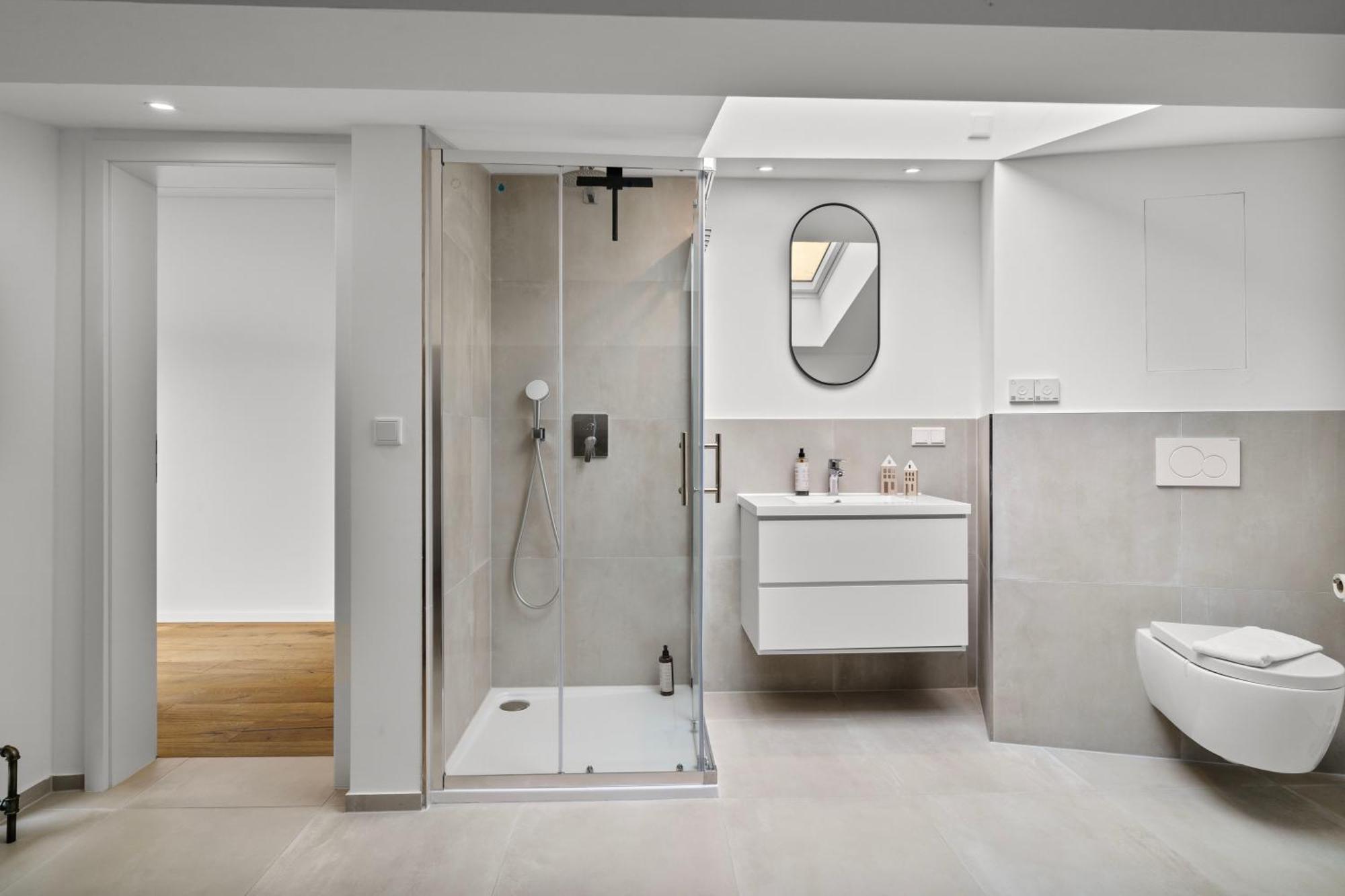 Appartement Lit Living - Luxury House - Box Spring - Parking - Exclusive Kitchen